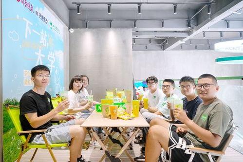 大学生爆料沪上阿姨视频,大学生爆料视频引发热议 第2张 大学生爆料沪上阿姨视频,大学生爆料视频引发热议 第2张